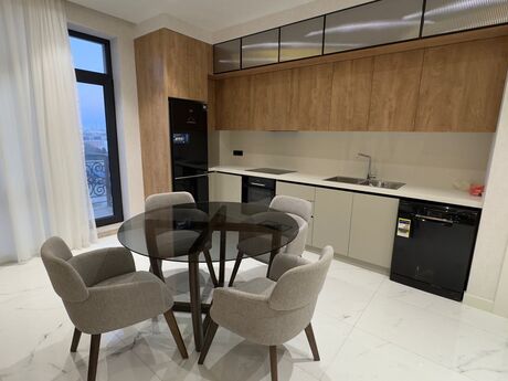 3 otaqlı yeni tikili - Ağ şəhər q. - 120 m²