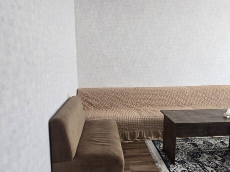 2 otaqlı köhnə tikili - Xırdalan - 75 m²
