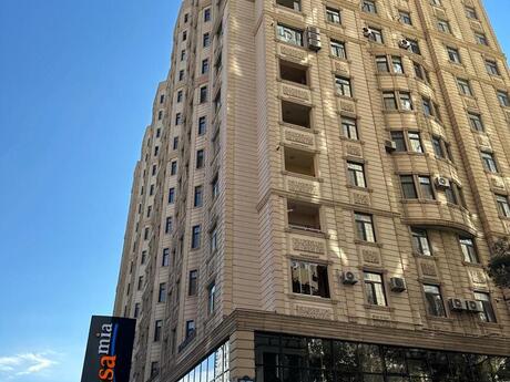 4 otaqlı yeni tikili - Nəsimi r. - 245 m²