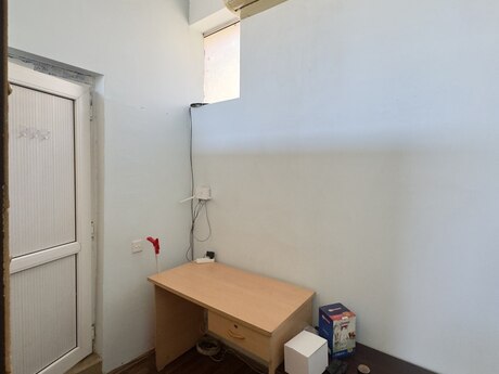 1-комн. офис - м. 8 ноября - 30 м²