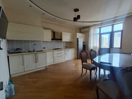 3 otaqlı ofis - Şah İsmayıl Xətai m. - 140 m²