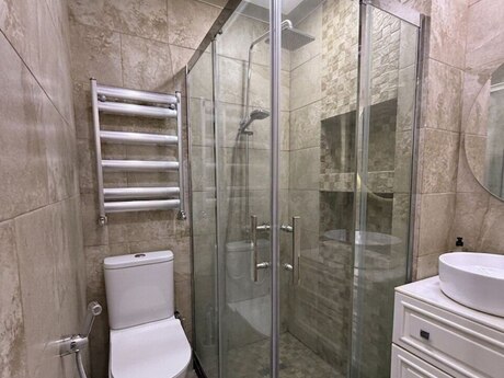 2 otaqlı yeni tikili - 8 Noyabr m. - 70 m²