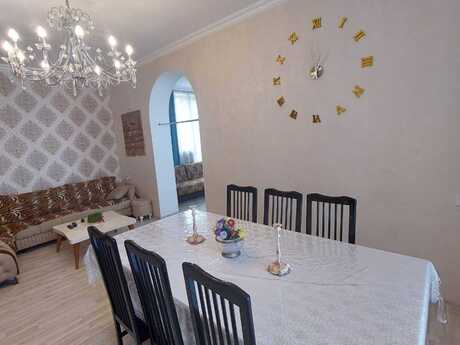 5 otaqlı həyət evi/bağ evi - Novxanı q. - 250 m²