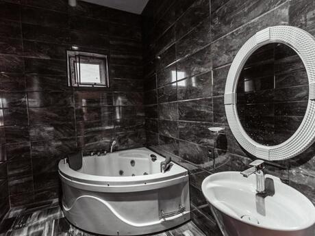 5 otaqlı həyət evi/bağ evi - Nardaran q. - 310 m²