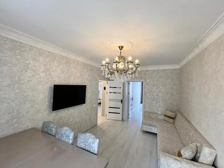 Elan №6052839 - Bakı, İçəri Şəhər m., 3 otaqlı, 70 m², 2/5 mərtəbə