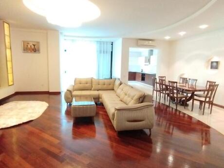 3 otaqlı yeni tikili - 28 May m. - 110 m²
