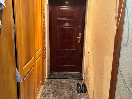 2 otaqlı köhnə tikili - İnşaatçılar m. - 55 m²