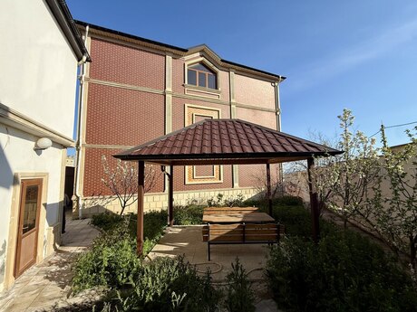 6 otaqlı həyət evi/bağ evi - Badamdar q. - 610 m²