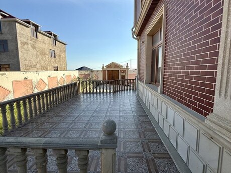 6 otaqlı həyət evi/bağ evi - Badamdar q. - 610 m²