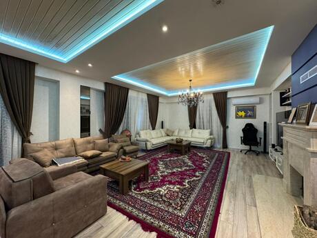 8 otaqlı həyət evi/bağ evi - Buzovna q. - 450 m²
