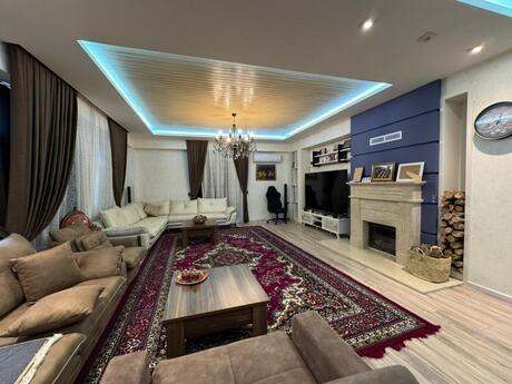 8 otaqlı həyət evi/bağ evi - Buzovna q. - 450 m²
