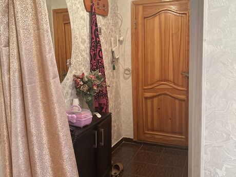 1 otaqlı köhnə tikili - Elmlər Akademiyası m. - 35 m²