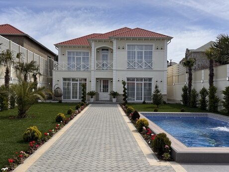 5 otaqlı həyət evi/bağ evi - Mərdəkan q. - 300 m²