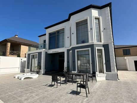 5 otaqlı həyət evi/bağ evi - Şüvəlan q. - 290 m²