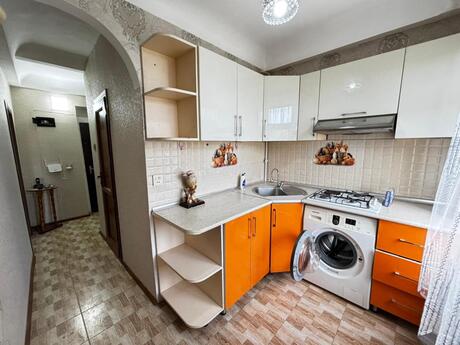 1 otaqlı köhnə tikili - Neftçilər m. - 45 m²