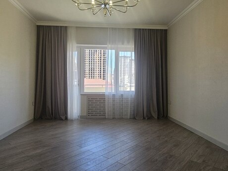 3 otaqlı köhnə tikili - Şah İsmayıl Xətai m. - 82 m²