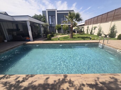 5 otaqlı həyət evi/bağ evi - Mərdəkan q. - 235 m²