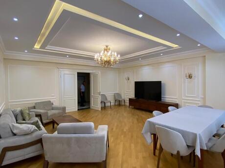 4 otaqlı yeni tikili - Gənclik m. - 160 m²