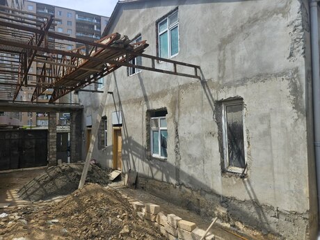 8 otaqlı həyət evi/bağ evi - Badamdar q. - 300 m²