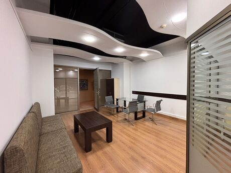 2-комн. офис - м. 28 мая - 50 м²