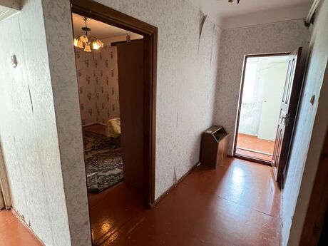 3 otaqlı köhnə tikili - Bakıxanov q. - 55 m²