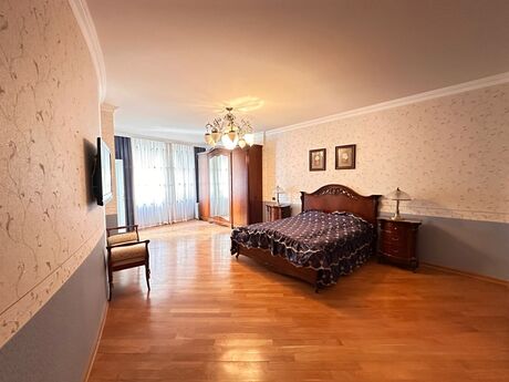 4-комн. новостройка - м. 28 мая - 240 м²