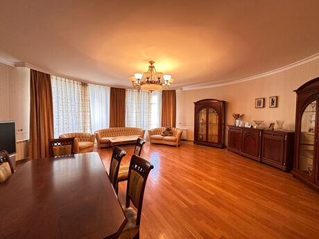 4-комн. новостройка - м. 28 мая - 240 м²