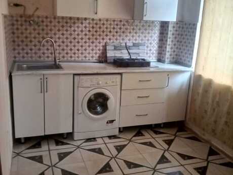 2 otaqlı həyət evi/bağ evi - Badamdar q. - 50 m²