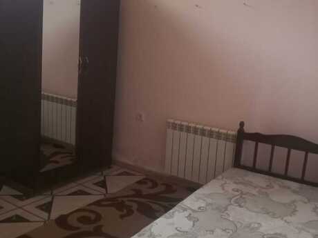 2 otaqlı həyət evi/bağ evi - Badamdar q. - 50 m²