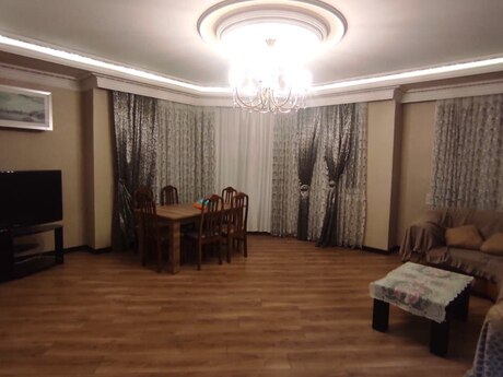 Объявление №6053506 - Баку, м. Нефтчиляр, 3-комн., 130 м², 5/16 этаж