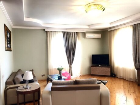 Elan №6053574 - Bakı, Novxanı q., 7 otaqlı, 250 m²