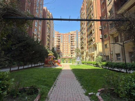 4 otaqlı yeni tikili - Gənclik m. - 220 m²