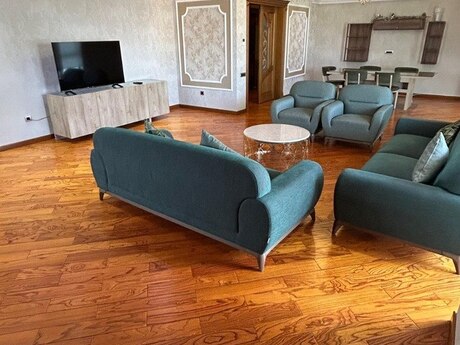 5 otaqlı yeni tikili - 28 May m. - 320 m²