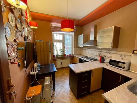 1 otaqlı köhnə tikili - Nizami m. - 45 m²