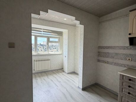 2 otaqlı köhnə tikili - Yeni Günəşli q. - 60 m²