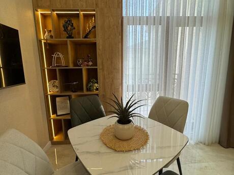 3 otaqlı yeni tikili - Ağ şəhər q. - 80 m²