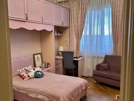4-комн. новостройка - Насиминский р. - 160 м²