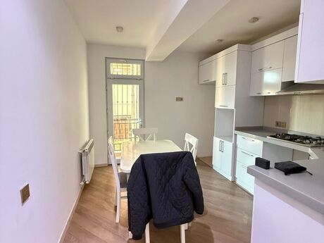 Elan №6053906 - Bakı, Yeni Yasamal q., 2 otaqlı, 90 m², 18/20 mərtəbə