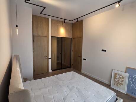 4 otaqlı yeni tikili - Nəsimi r. - 140 m²