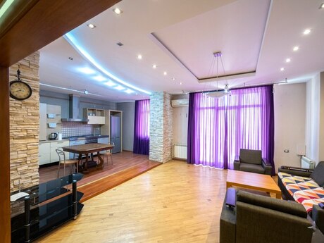 3-комн. новостройка - м. Низами - 135 м²