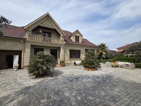 5 otaqlı həyət evi/bağ evi - Şüvəlan q. - 300 m²