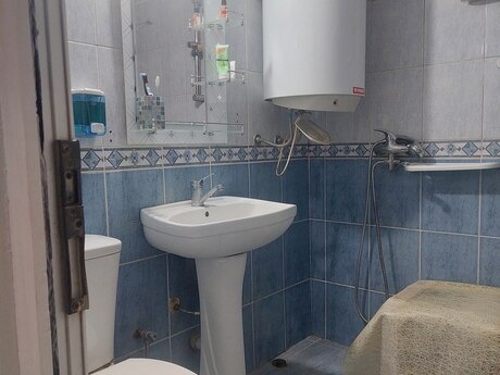 2 otaqlı köhnə tikili - Nəriman Nərimanov m. - 40.5 m²