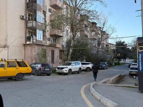 1 otaqlı köhnə tikili - İnşaatçılar m. - 31 m²
