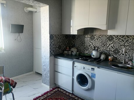 3 otaqlı köhnə tikili - Gənclik m. - 72 m²