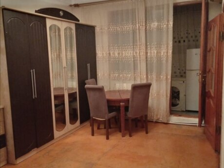 1 otaqlı köhnə tikili - Memar Əcəmi m. - 45 m²