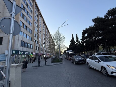 4 otaqlı köhnə tikili - Bakıxanov q. - 120 m²