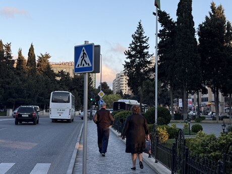 4 otaqlı köhnə tikili - Bakıxanov q. - 120 m²