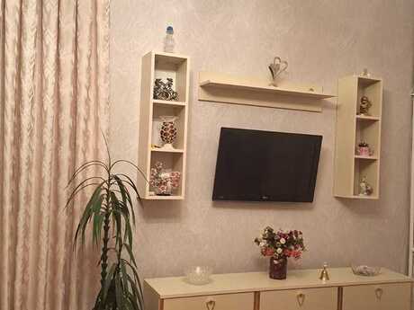 2 otaqlı köhnə tikili - Ağ şəhər q. - 59 m²