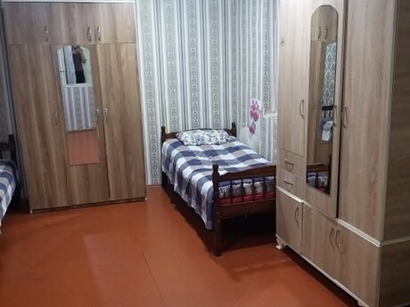 2 otaqlı həyət evi/bağ evi - M.Ə.Rəsulzadə q. - 53 m²