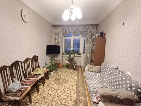 4 otaqlı köhnə tikili - Azadlıq Prospekti m. - 90 m²
